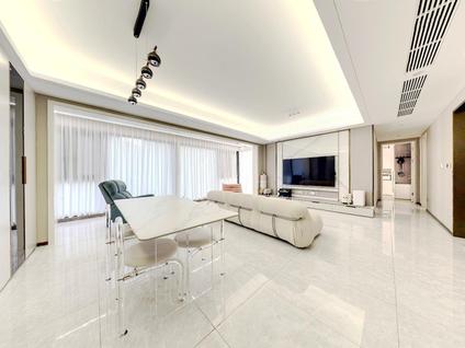 北京中铁建西派金沙3室2厅130.15平低楼层/共21层