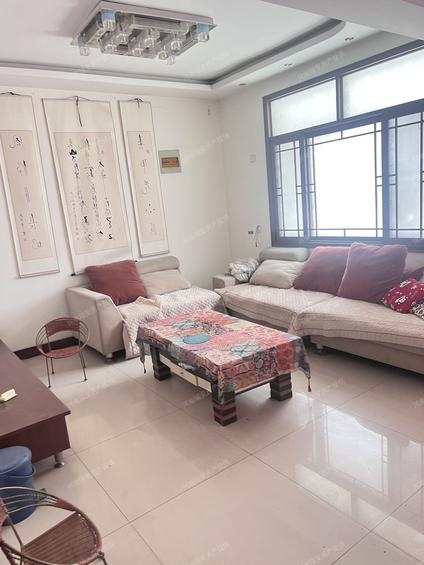 北京正大商住广场4室2厅170平中楼层/共6层