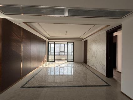 北京保亿公元印4室2厅195.61平高楼层/共32层