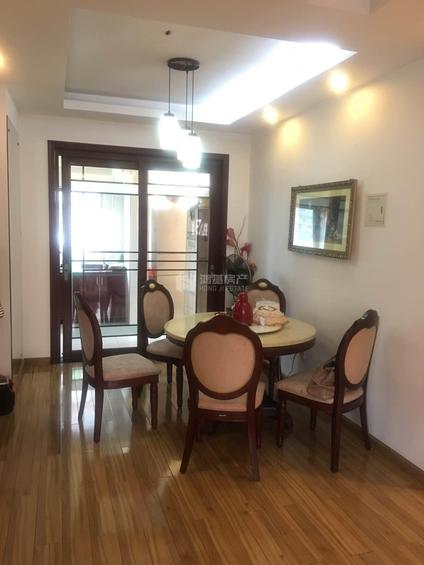 南昌景河星宫3室2厅114平中楼层/共11层