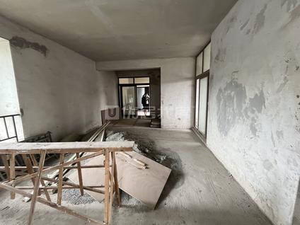 北京桃溪河畔4室2厅104平中楼层/共18层