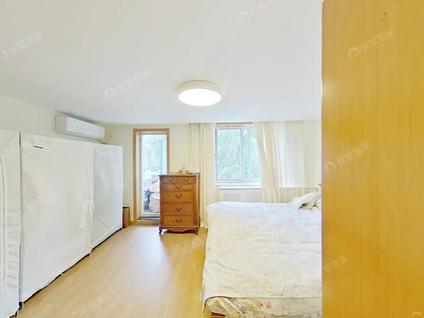 北京紫玉山庄3室2厅174.4平低楼层/共3层