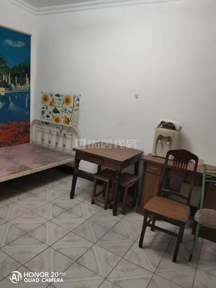 北京长港路1室1厅51平中楼层/共4层