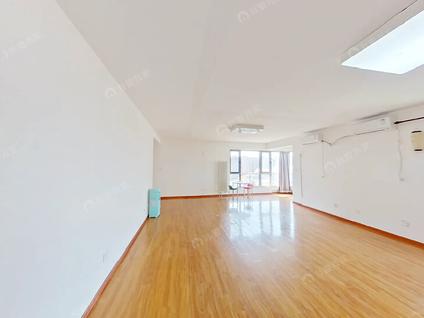 北京北京华侨城(1号院)4室1厅213.2平低楼层/共32层