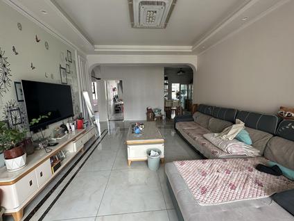 北京兰庭公馆3室2厅130平中楼层/共18层