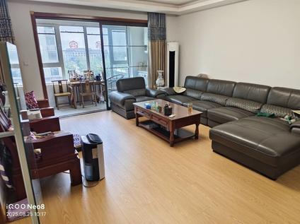 北京招商莱顿小镇花语墅4室2厅151平中楼层/共11层