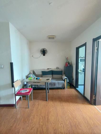 北京金钻铭邸1室1厅53平中楼层/共24层