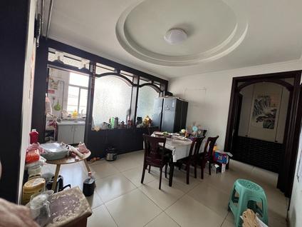 北京阁西苑3室2厅120平中楼层/共5层