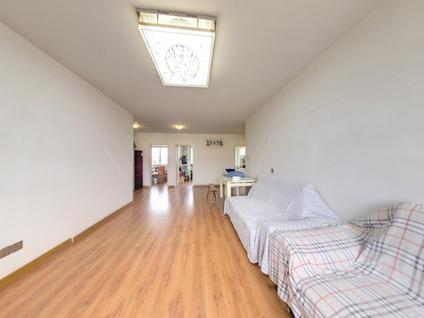 北京新城佳苑3室2厅105平高楼层/共11层