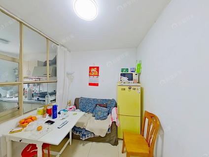 北京东四西大街2室1厅64.8平低楼层/共5层