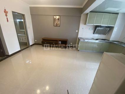 昆明保利六合2室2厅65平低楼层/共34层