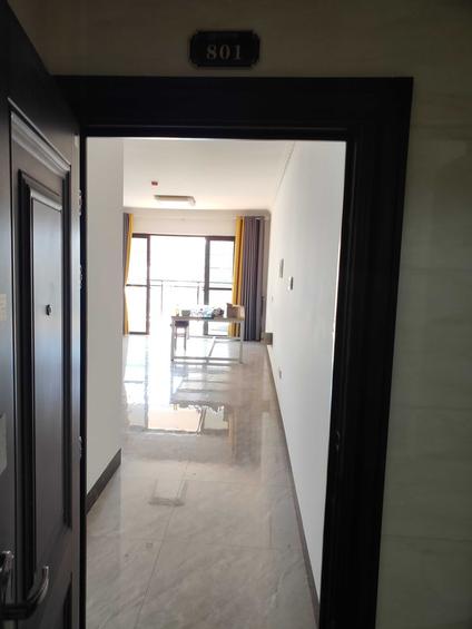 北京荣耀江南3室2厅118.21平低楼层/共33层