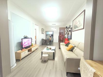 北京香江国际2室2厅83平低楼层/共20层