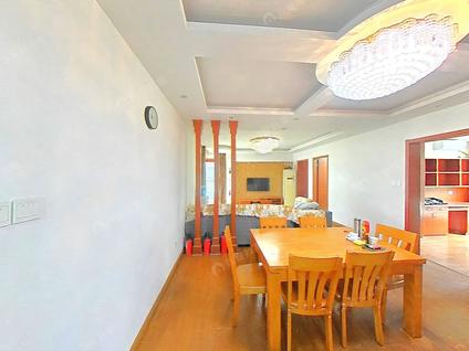 苏州荣尚花苑4室2厅143.81平低楼层/共9层