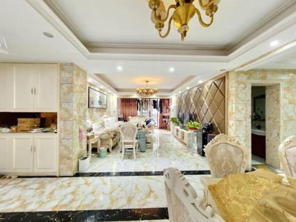 株洲新桂都3室1厅135平低楼层/共26层