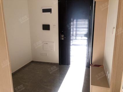 北京深城投中心公馆1室1厅33平中楼层/共36层