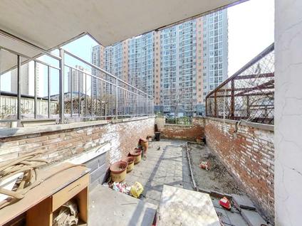 北京育龙香苑4室2厅191.45平低楼层/共16层