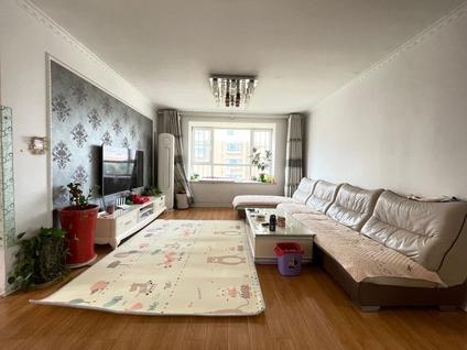 青岛鲁泽观天下3室2厅144平低楼层/共26层