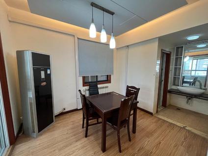 北京中央华府3室2厅128平中楼层/共12层