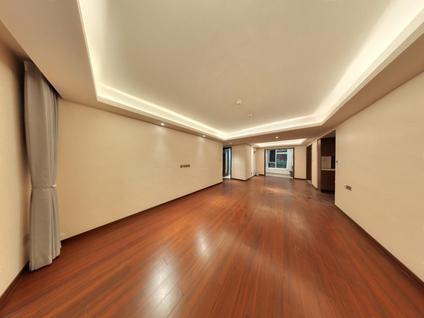 北京阳光城(巴塞阳光)3室2厅143平低楼层/共34层