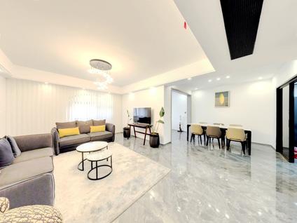 北京白云山庄6室3厅223.69平低楼层/共7层