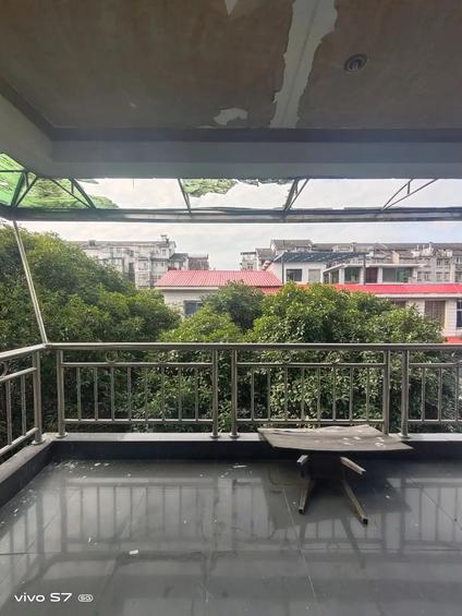 北京庭院小区5室3厅300平低楼层/共1层