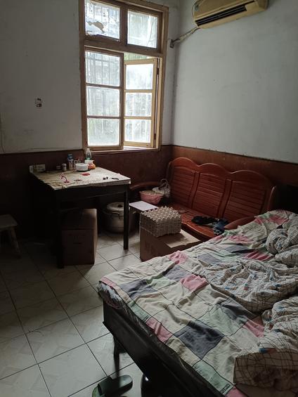 北京新民一村1室1厅46平低楼层/共10层