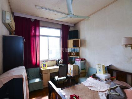 北京清名二村2室1厅66平高楼层/共5层