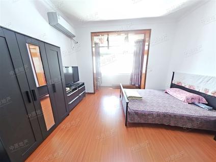 北京万科城市花园(七莘路3333弄)1室1厅50.23平中楼层/共6层