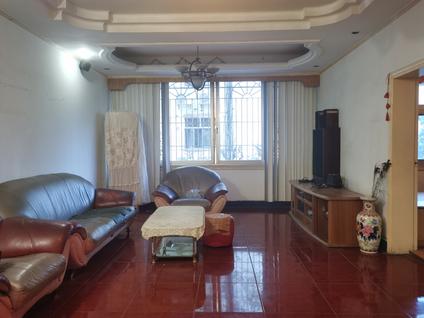 重庆枯井湾3室2厅118平中楼层/共9层