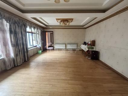 北京八一农场小区4室2厅215平低楼层/共2层