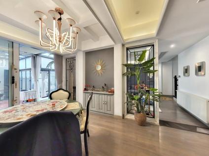 北京清江泓景4室2厅209.89平低楼层/共4层