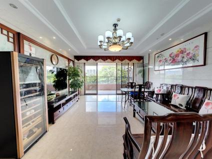 北京依云水岸(二期)4室2厅194.9平低楼层/共42层