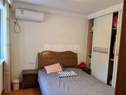 北京年丰新村(昆山)3室2厅92平中楼层/共6层