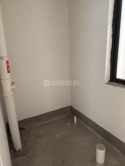 北京佳源都市景苑3室2厅98平低楼层/共28层