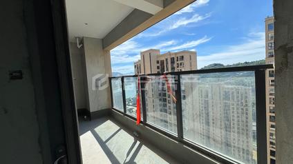 北京福鼎宝龙世家3室2厅103平高楼层/共31层