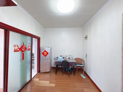 北京花园南村1室2厅61平高楼层/共6层