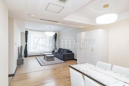 北京圣世一品1室1厅82.84平低楼层/共25层