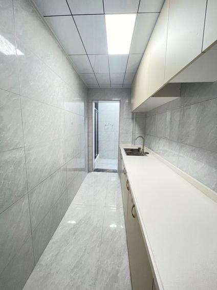 海口滨江华庭3室2厅81.57平中楼层/共32层