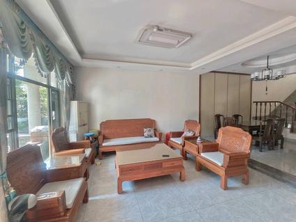 江门碧桂园(雁山凤舞A区)6室2厅233平低楼层/共3层