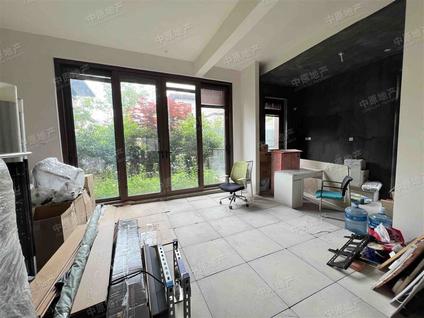 上海碧云尊邸7室3厅779.38平低楼层/共3层