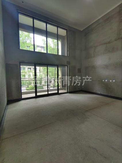 洛阳建业大城小院(孟津)3室2厅133平低楼层/共8层