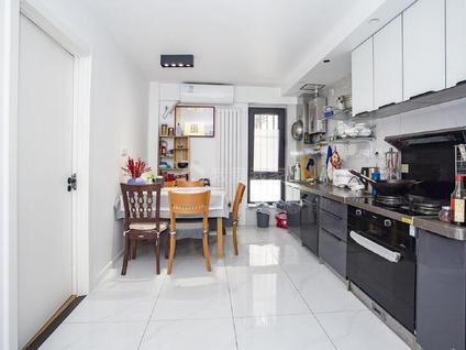 北京壹线国际1室1厅67.64平低楼层/共9层