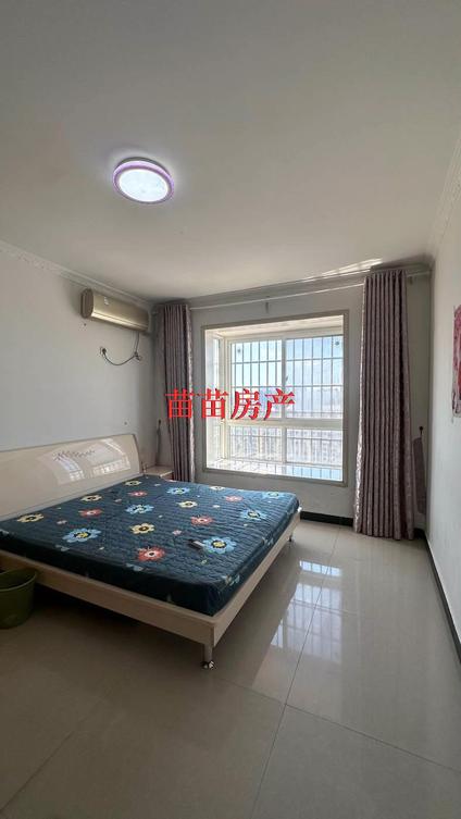 北京世博广场3室2厅103平中楼层/共32层