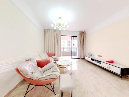 湛江山湖海上城4室2厅126.97平低楼层/共15层