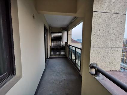 北京碧湖花园3室2厅97.83平高楼层/共8层