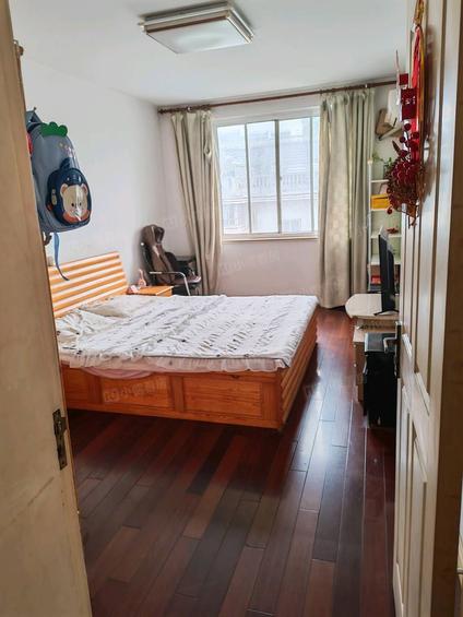 北京新世纪花园(海州)5室2厅148平高楼层/共6层