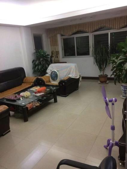 汕头金泰楼3室2厅130平高楼层/共8层