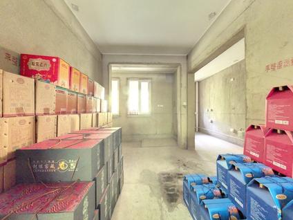 北京德馨珑湖3室2厅160.39平低楼层/共11层