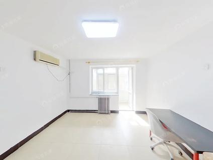 北京新华社皇亭子宿舍3室1厅77.08平低楼层/共6层